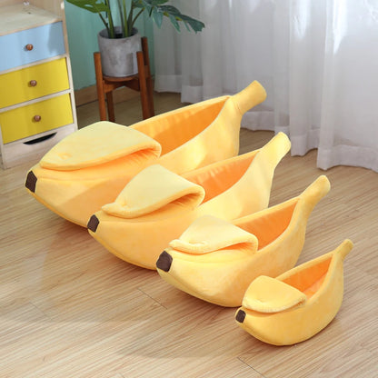 Cozy Banana-Shaped Pet Bed