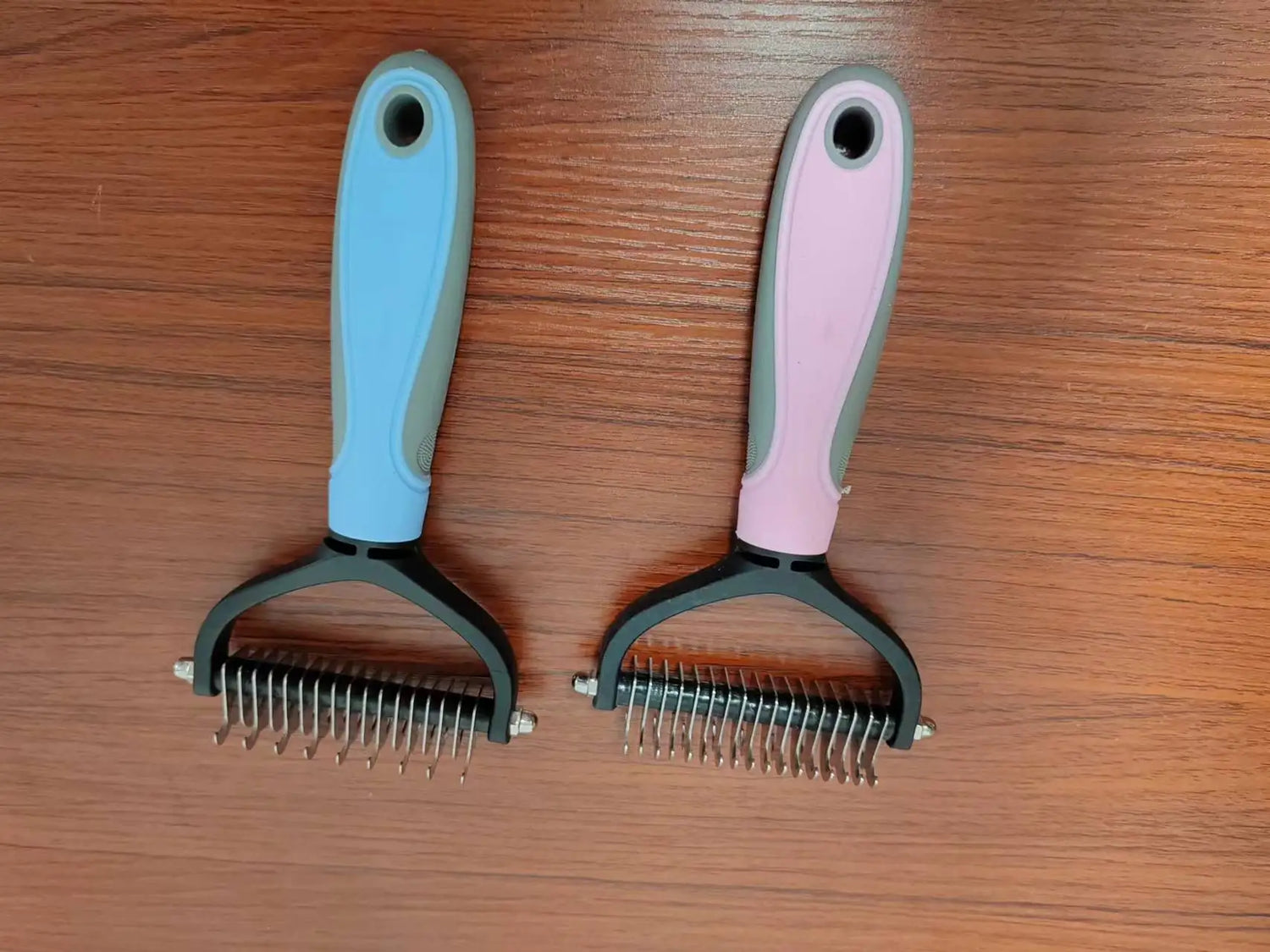 Double-Sided Deshedding Brush